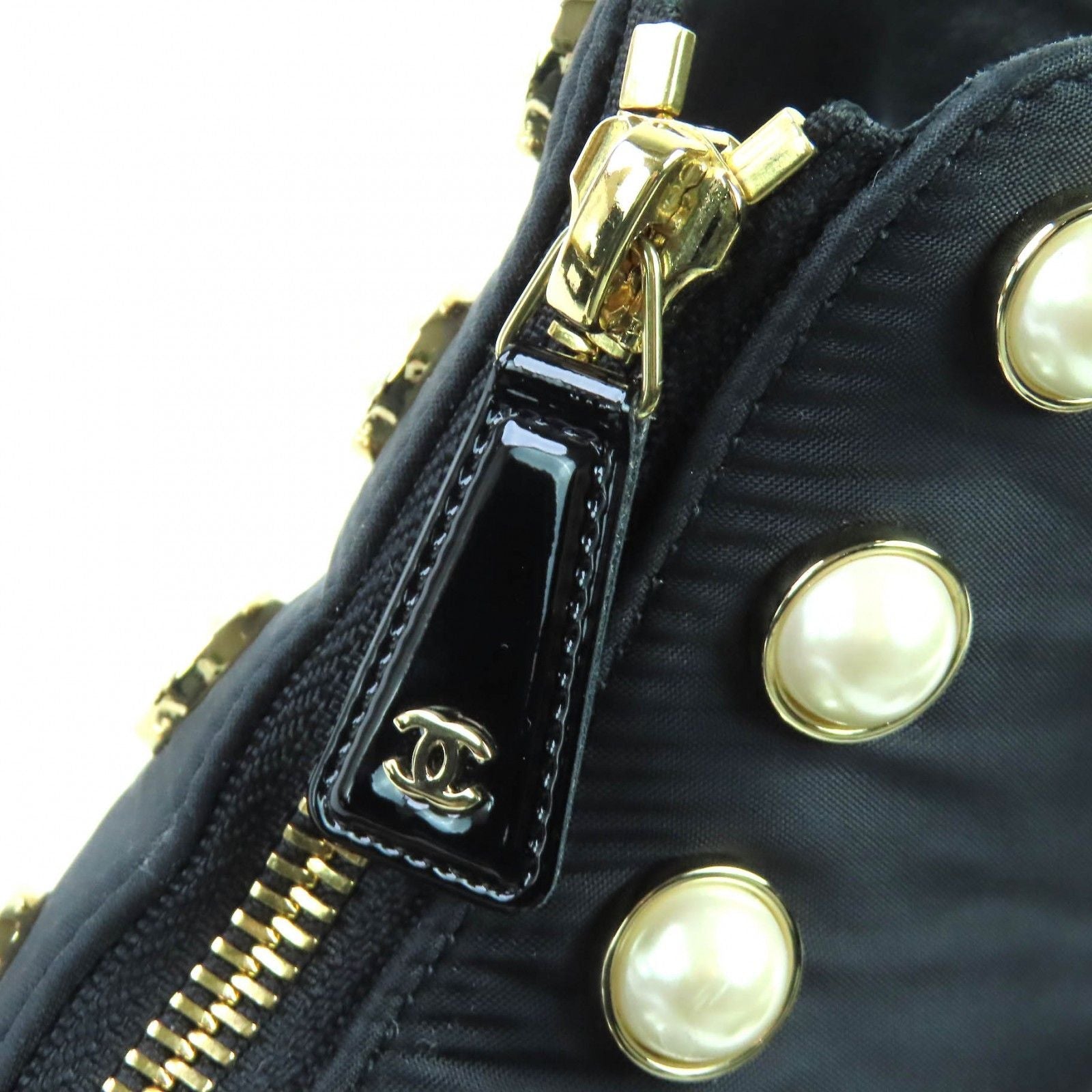 Chanel 23 B Pearl Front — view 9