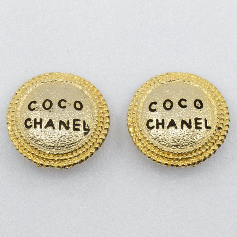 Chanel Coco Vintage Gold Plated 18.6 g Earrings — view 5