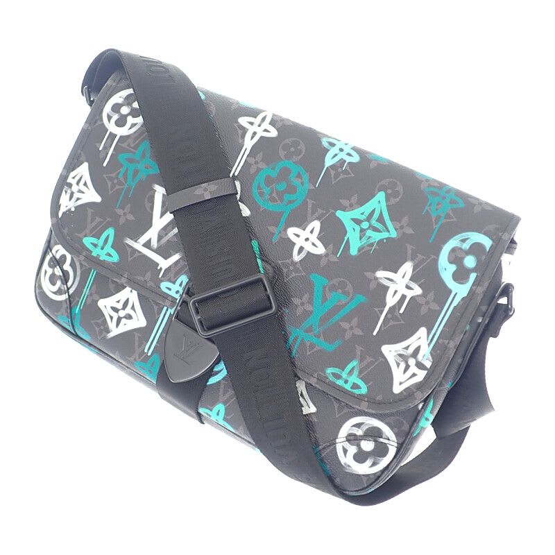 Louis Vuitton Archie Messenger Shoulder Bag Monogram Eclipse Black — view 4