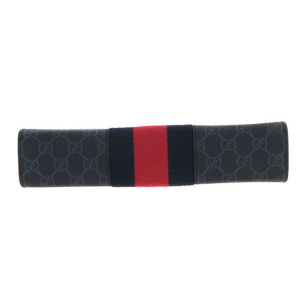 Gucci GG Supreme Clutch Bag — view 4