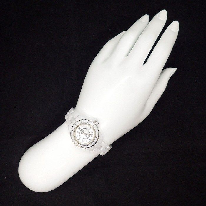 Chanel Watch J12 H2570 8 Point Diamond Index White Shell Dial Ceramic — view 9