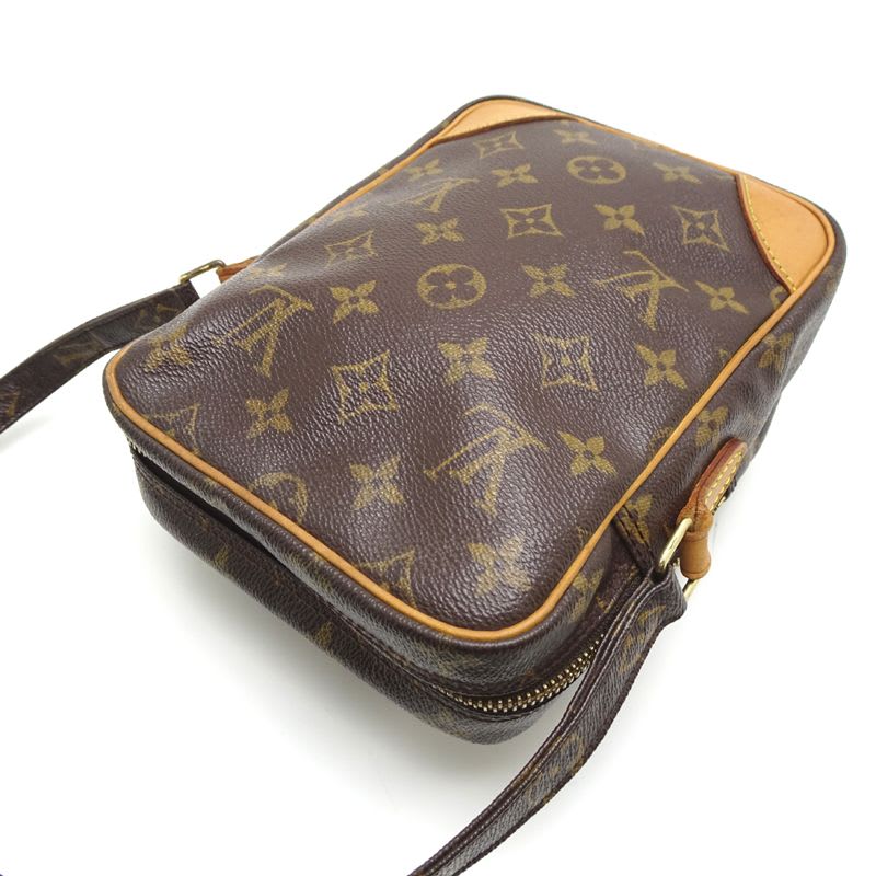 Louis Vuitton Shoulder Bag — view 5