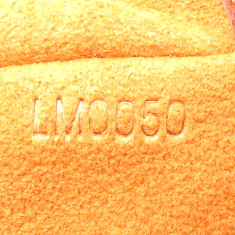 Louis Vuitton Shoulder Bag — view 9