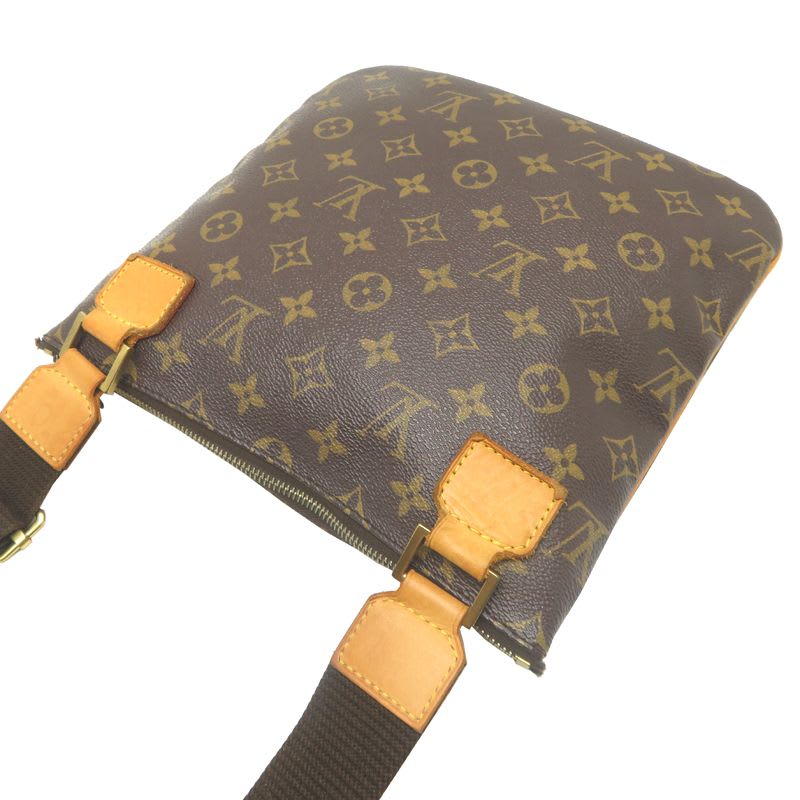 Louis Vuitton Shoulder Bag — view 5