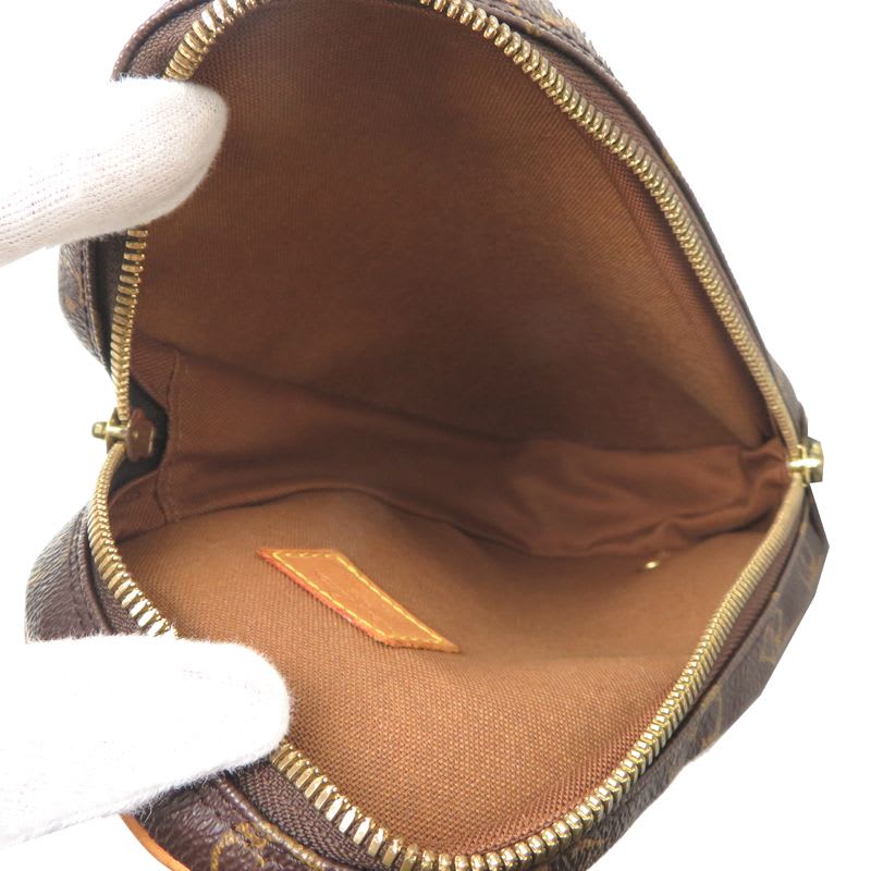 Louis Vuitton Shoulder Bag — view 7