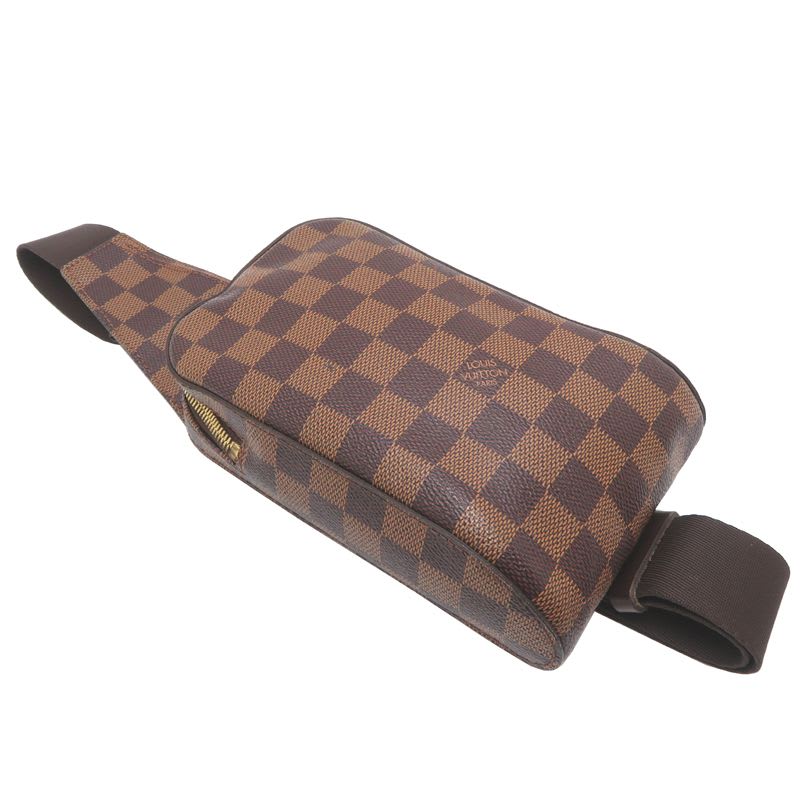 Louis Vuitton Body Bag — view 4