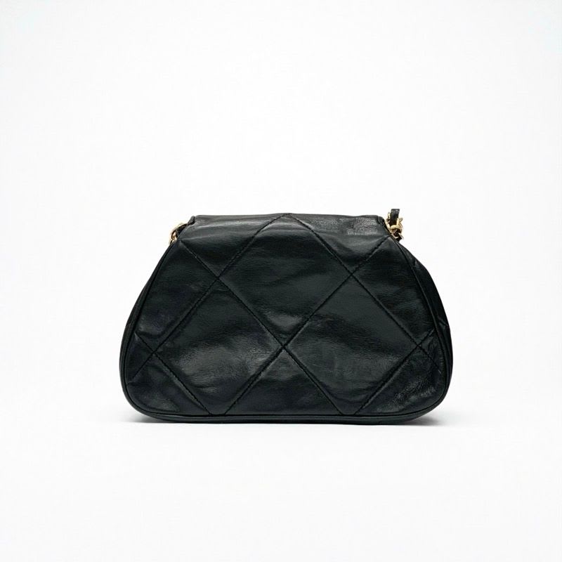 Chanel Bag Shoulder Lambskin Black Gold Quilted Chain — view 4