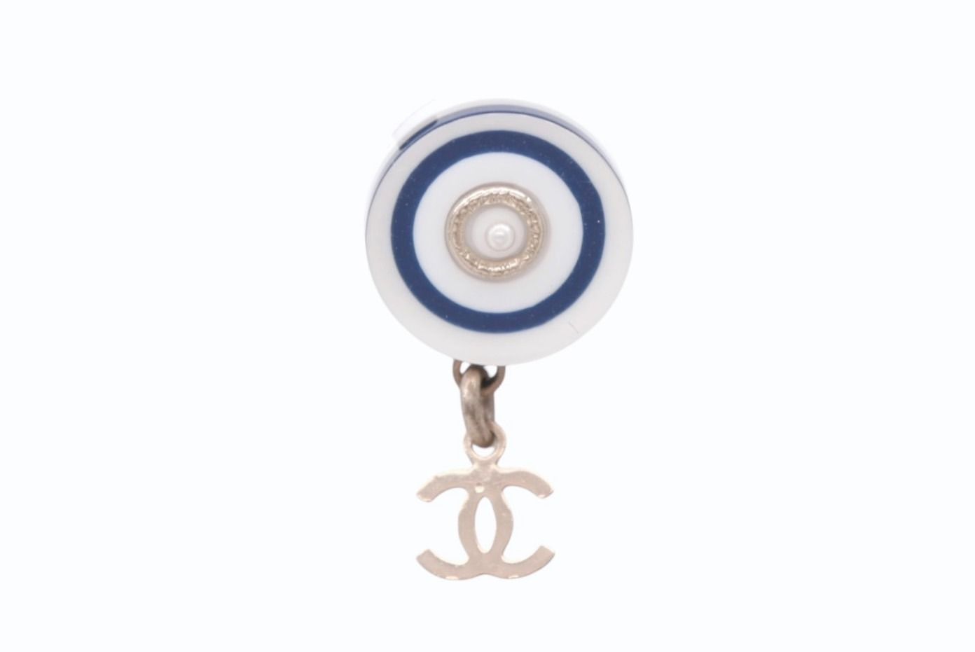 Chanel CC Logo Earrings 05 Pearl Resin Metal — view 2