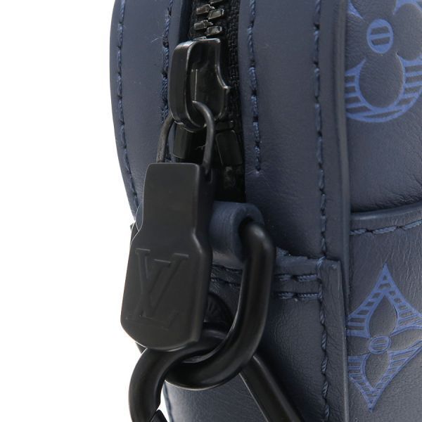 Louis Vuitton Shadow Duo Messenger — view 5