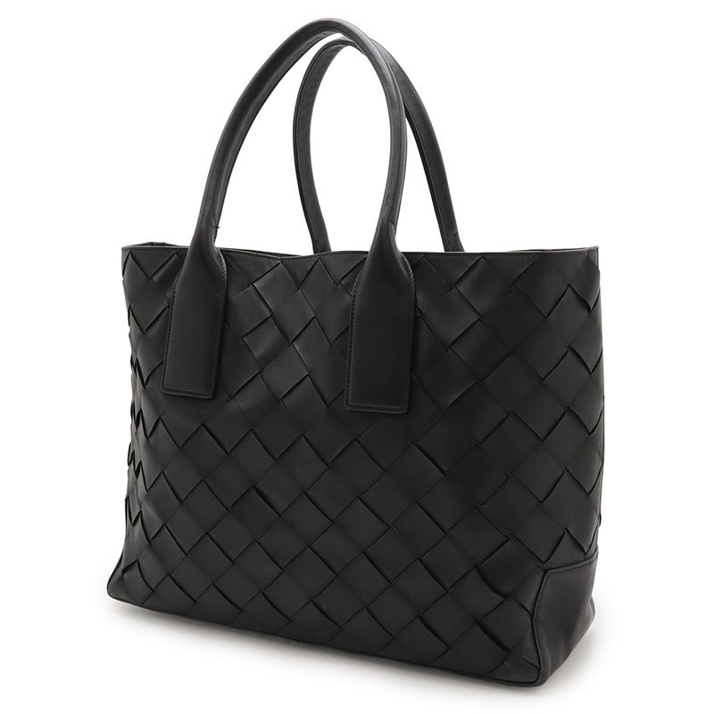 Bottega Veneta Maxi Intrecciato Tote Bag Leather Black With Pouch — view 2