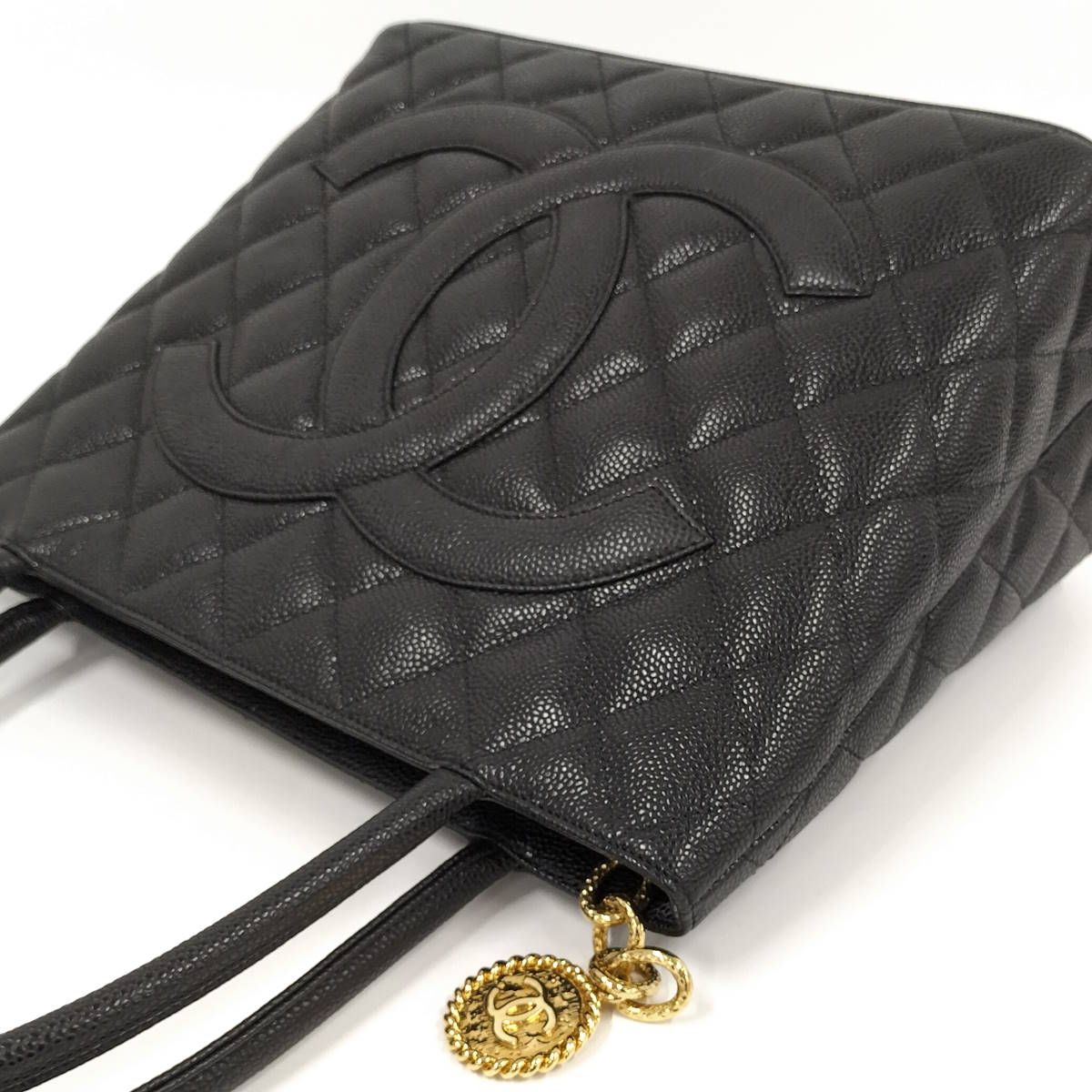 Chanel Tote Bag Medallion Caviar Leather Gold Hardware Black — view 3