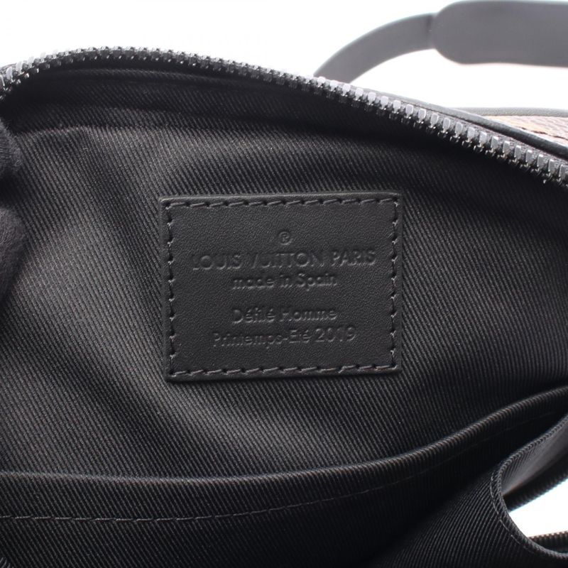 Louis Vuitton Waist Bag Utility Side Leather — view 4