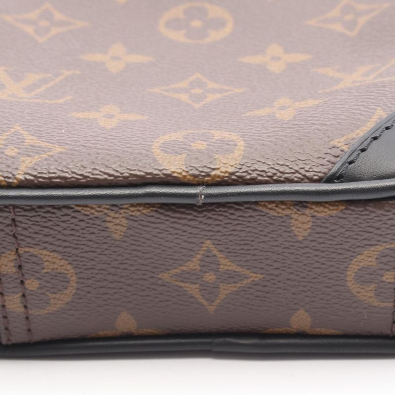 Louis Vuitton Waist Bag Utility Side Leather — view 7