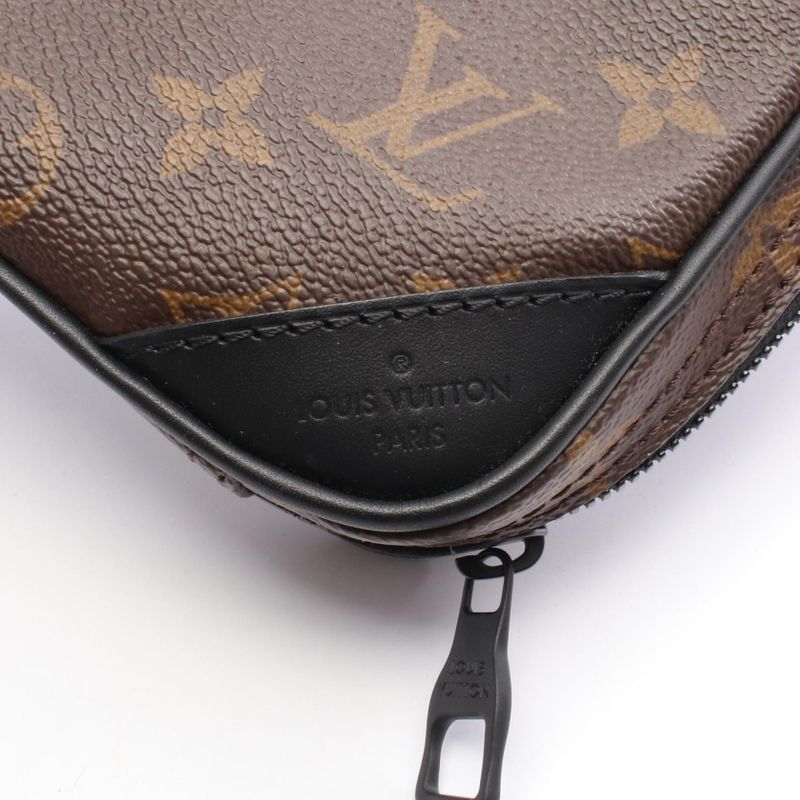 Louis Vuitton Waist Bag Utility Side Leather — view 6