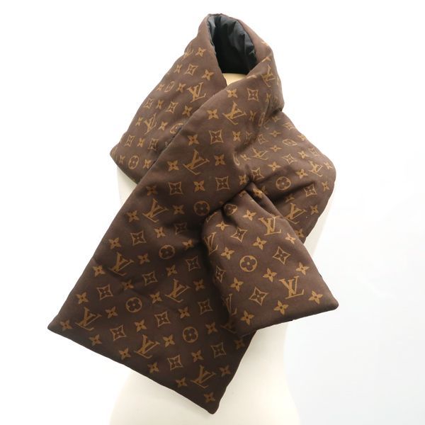 Louis Vuitton Echarpe Pillow Monogram Muffler 2021 Reversible Nylon Silk Scarf — view 2