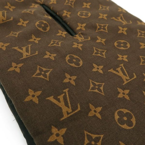 Louis Vuitton Echarpe Pillow Monogram Muffler 2021 Reversible Nylon Silk Scarf — view 9