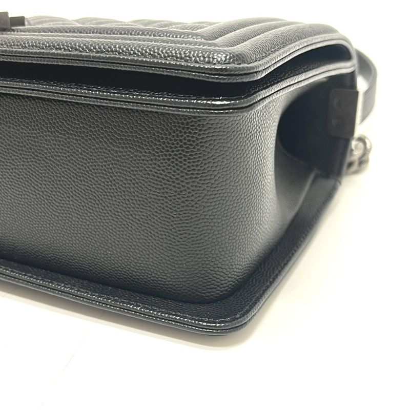 Chanel Shoulder Bag Boy 25 Caviar Leather Black — view 6