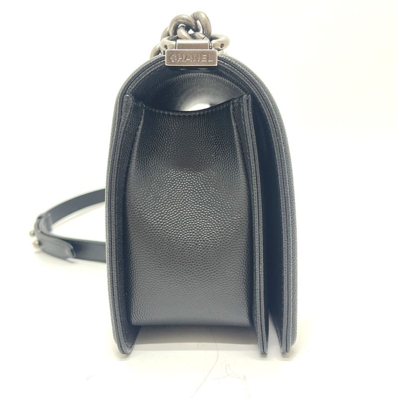 Chanel Shoulder Bag Boy 25 Caviar Leather Black — view 3