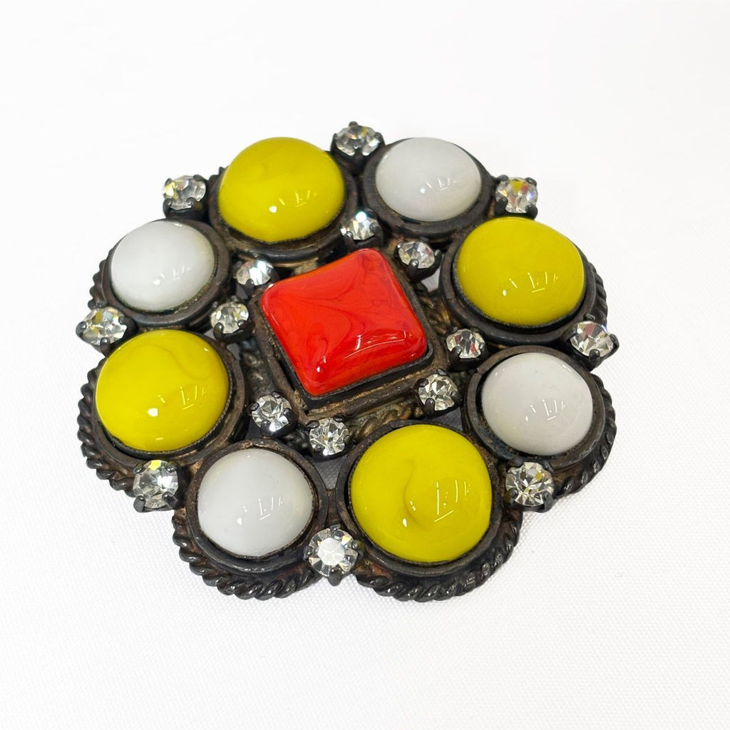 Chanel Vinte Gibrochi Brooch — view 2