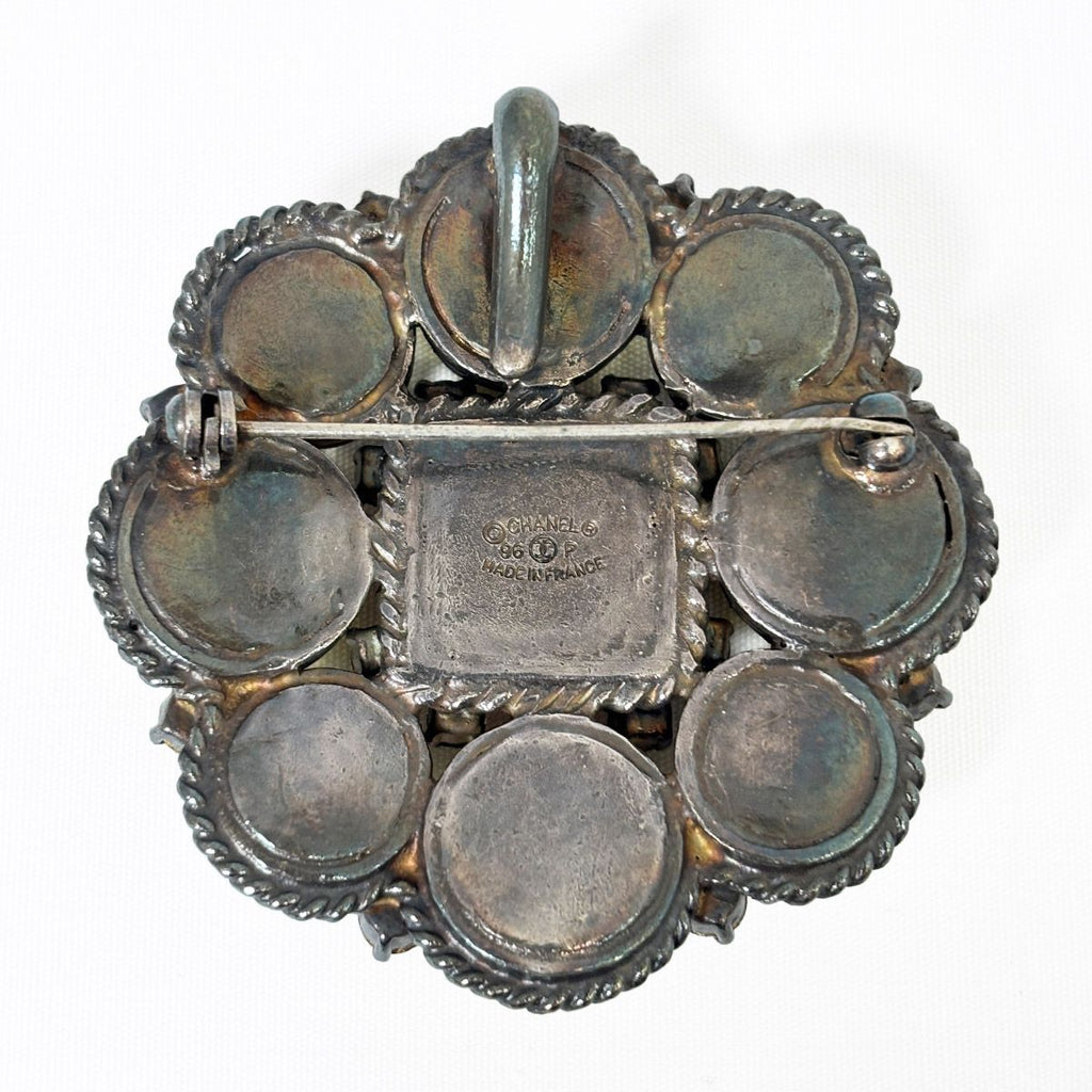 Chanel Vinte Gibrochi Brooch — view 6