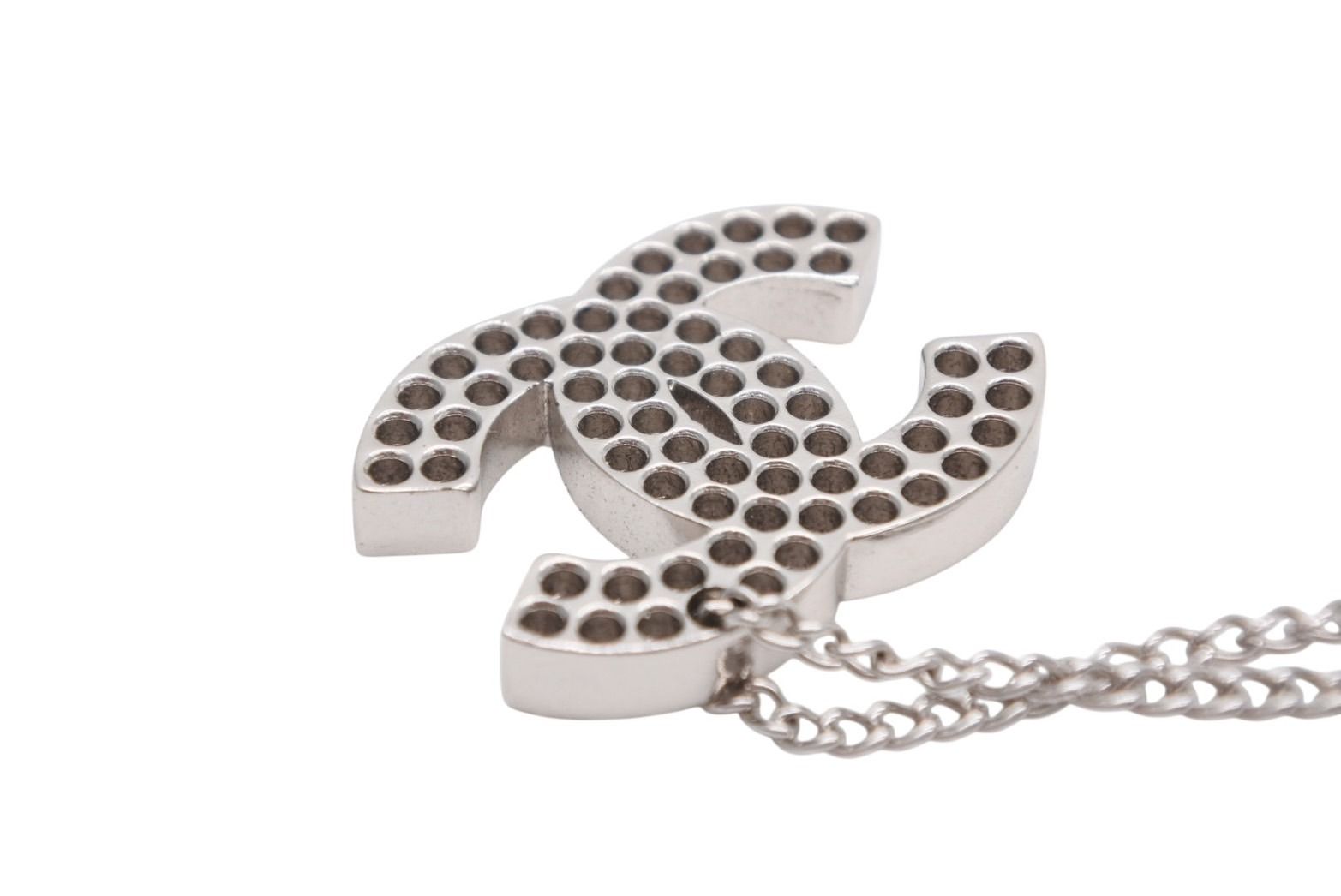 Chanel CC Logo Perforated Necklace Metal Silver — view 4
