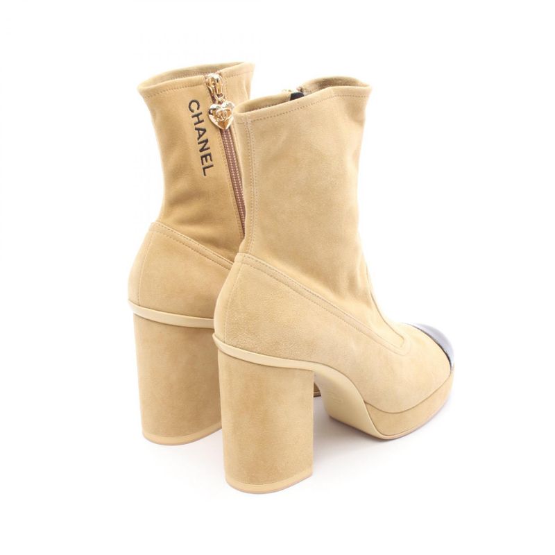 Chanel Boots Beige Suede Patent Leather Short — view 2