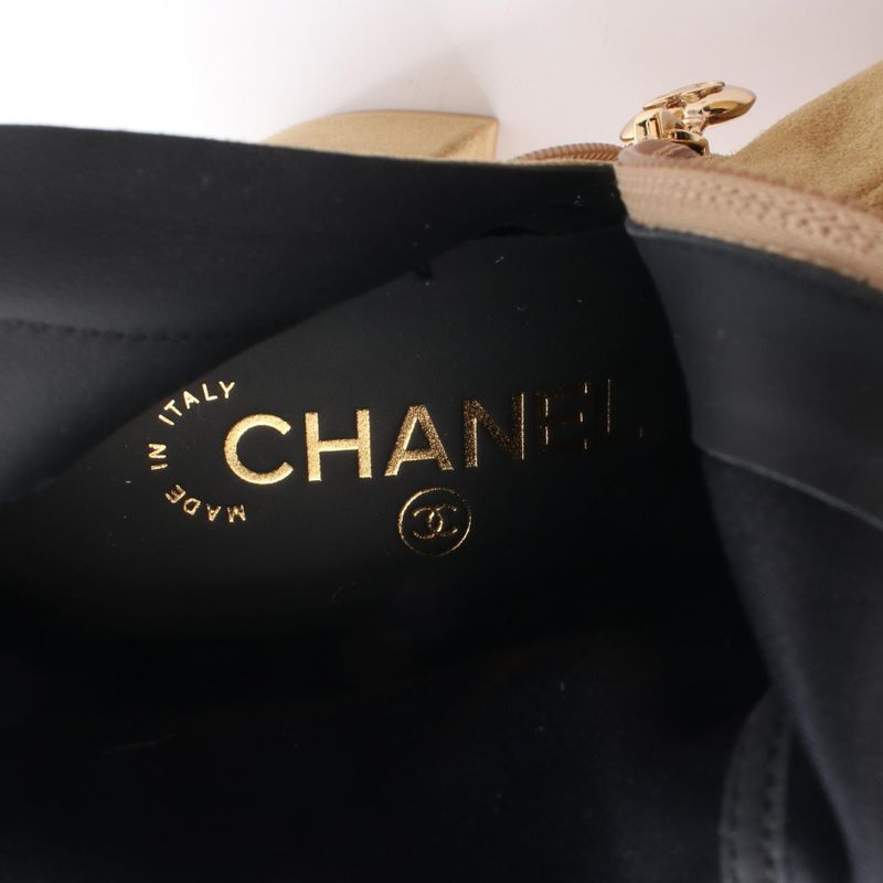 Chanel Boots Beige Suede Patent Leather Short — view 5