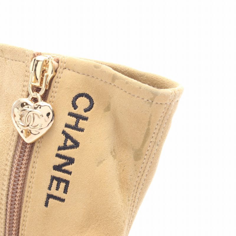 Chanel Boots Beige Suede Patent Leather Short — view 6