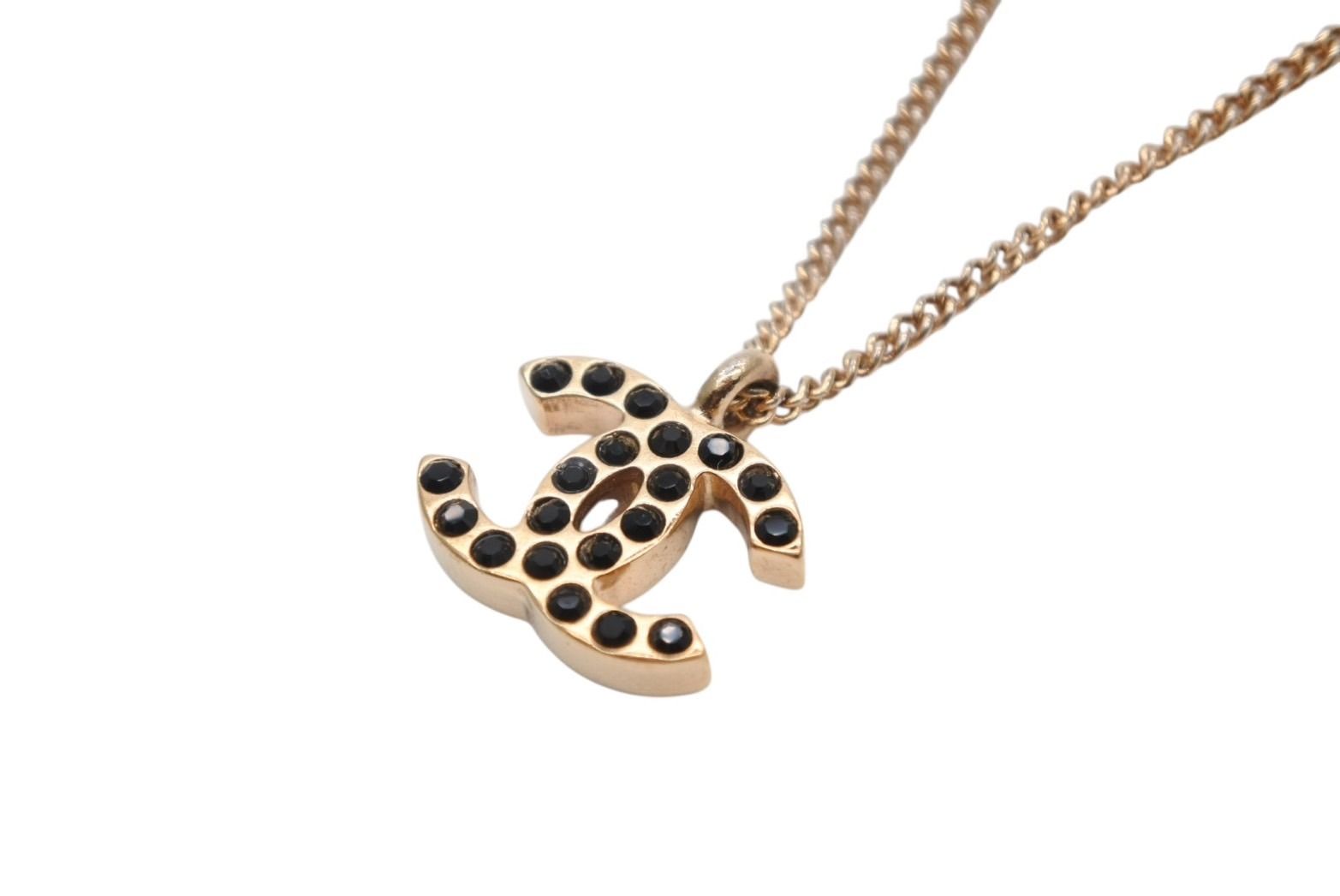 Chanel CC Logo Necklace 01 43.5 Metal Rhinestone Gold Black — view 4