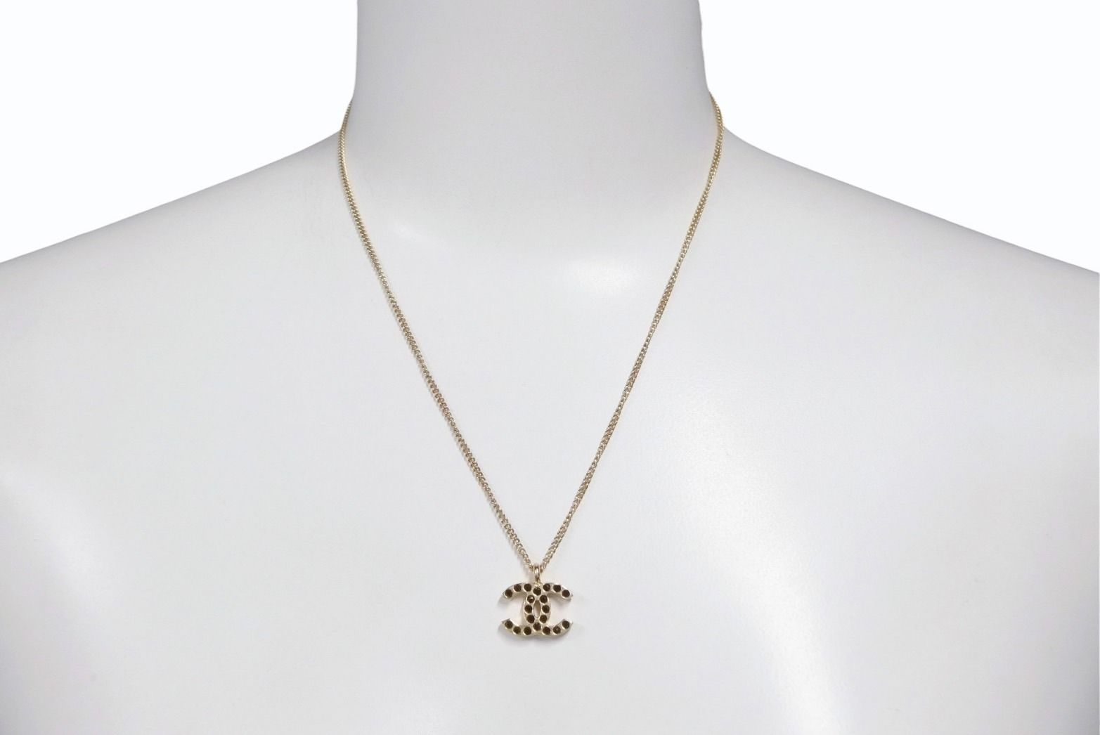 Chanel CC Logo Necklace 01 43.5 Metal Rhinestone Gold Black — view 7
