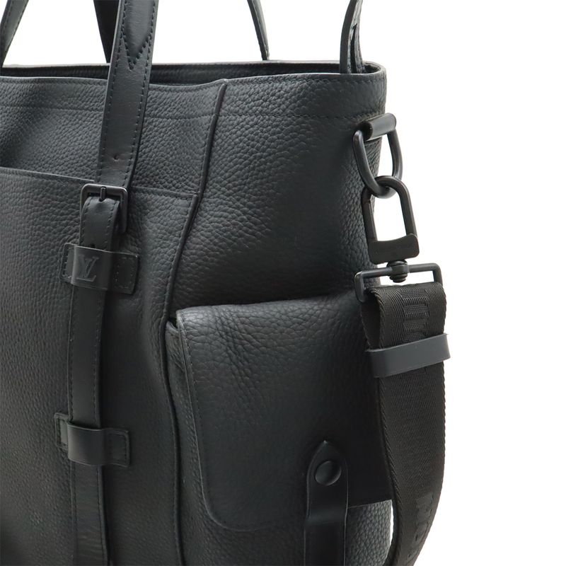 Louis Vuitton Christopher Tote Bag 2-Way Shoulder Crossbody Taurillon — view 7