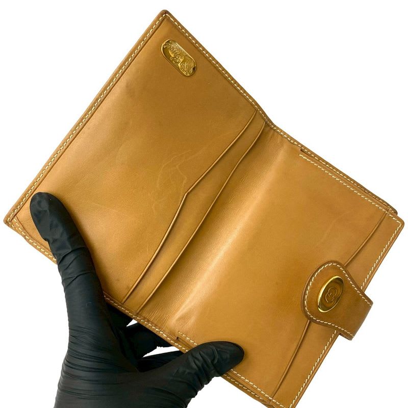 Gucci Vintage Micro GG Logo Pattern Leather Clasp Bifold — view 7