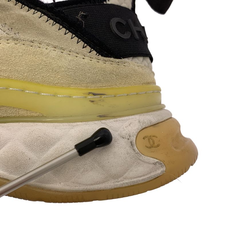 Chanel Coco Mark Quilted Suede Sneakers 37 White — view 9
