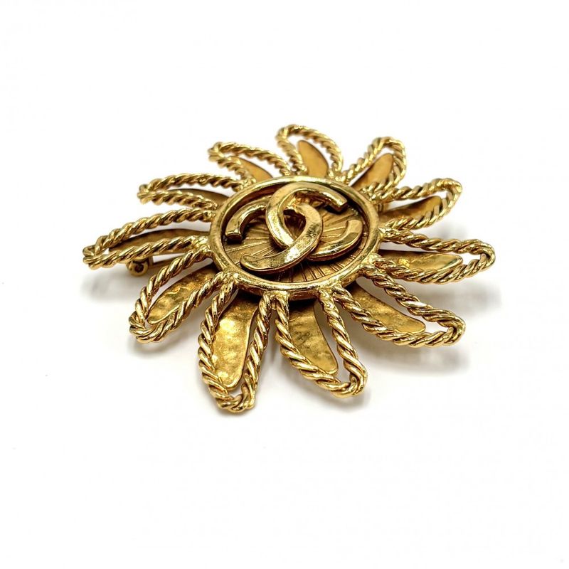 Chanel Brooch Sun Motif Coco Mark Accessories GP 94 — view 4