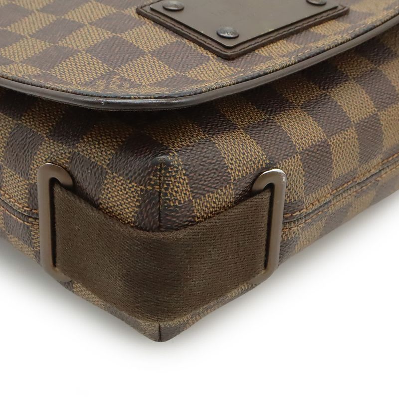Louis Vuitton Damier Brooklyn PM Shoulder Bag Crossbody — view 5