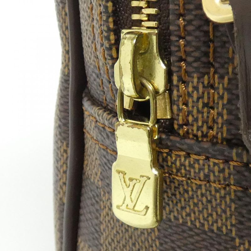 Louis Vuitton Damier Reporter 28 cm Shoulder Bag — view 4