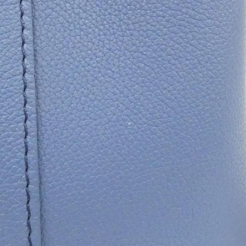 Louis Vuitton Lock Me Bucket Shoulder Bag — view 7
