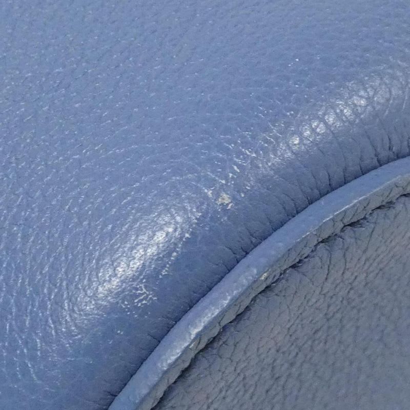Louis Vuitton Lock Me Bucket Shoulder Bag — view 3