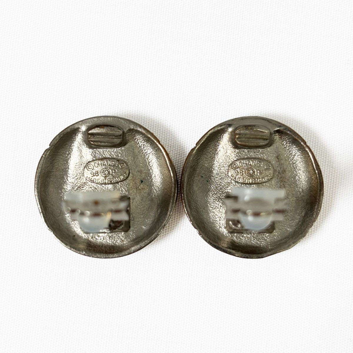 Chanel CC Logo Earrings Metal Silver — view 8