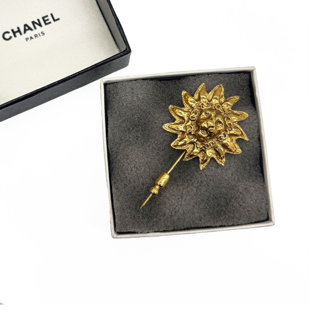 Chanel Pin Brooch Hat Pin Lion Sun Gold Vintage — view 2