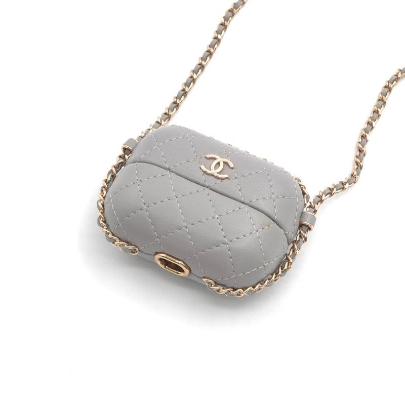 Chanel Airpods Case Charm Lambskin Coco Mark Quilted Chain Gray — view 3