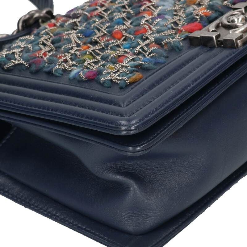 Chanel boy 25 Lambskin Chain Shoulder Bag — view 6