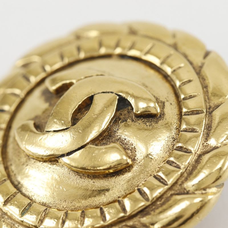 Chanel Coco Mark Vintage Gold Plated 22.8 g Earrings — view 7