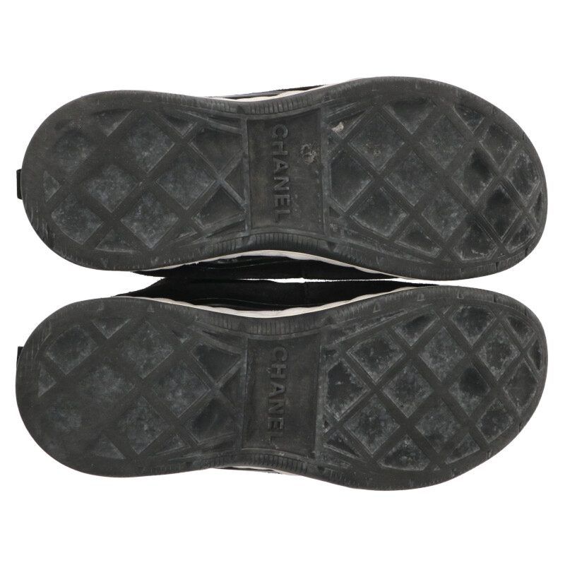 Chanel Coco Mark Low Cut Sneakers 40 — view 3