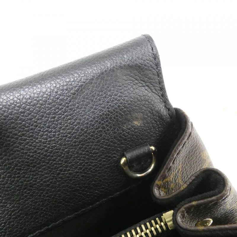 Louis Vuitton Monogram Venus Bag — view 9
