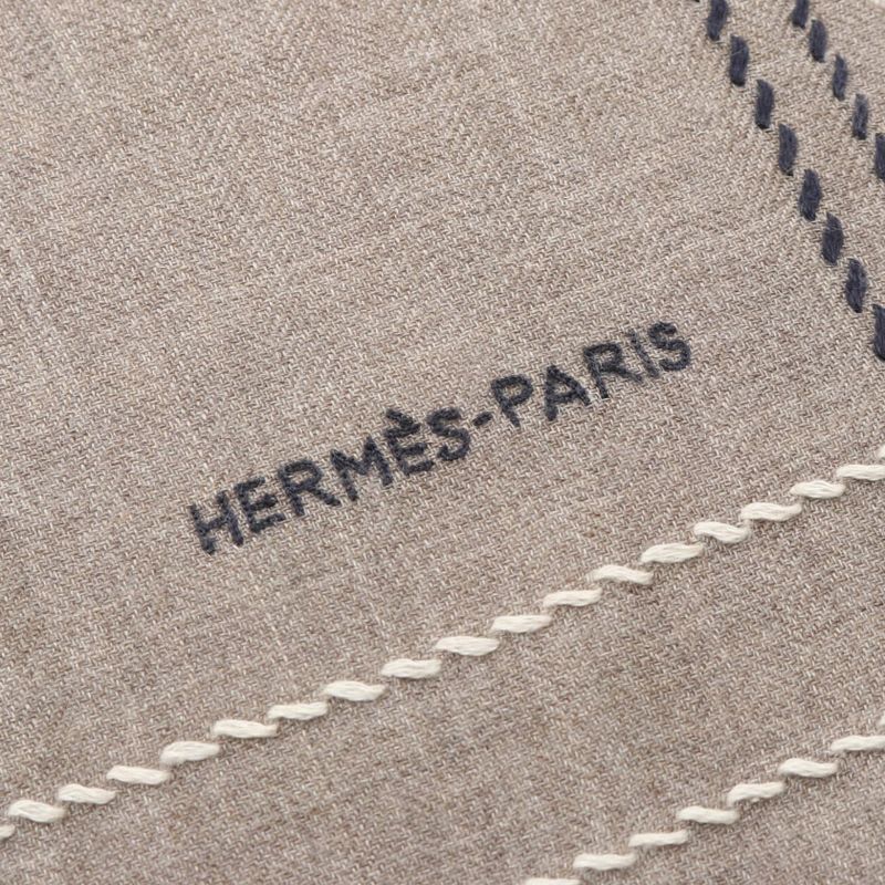 Hermes Shawl Rectangle Cheval A La Couverture Silk — view 3