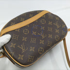 Louis Vuitton Shoulder Bag Blois Monogram — view 6