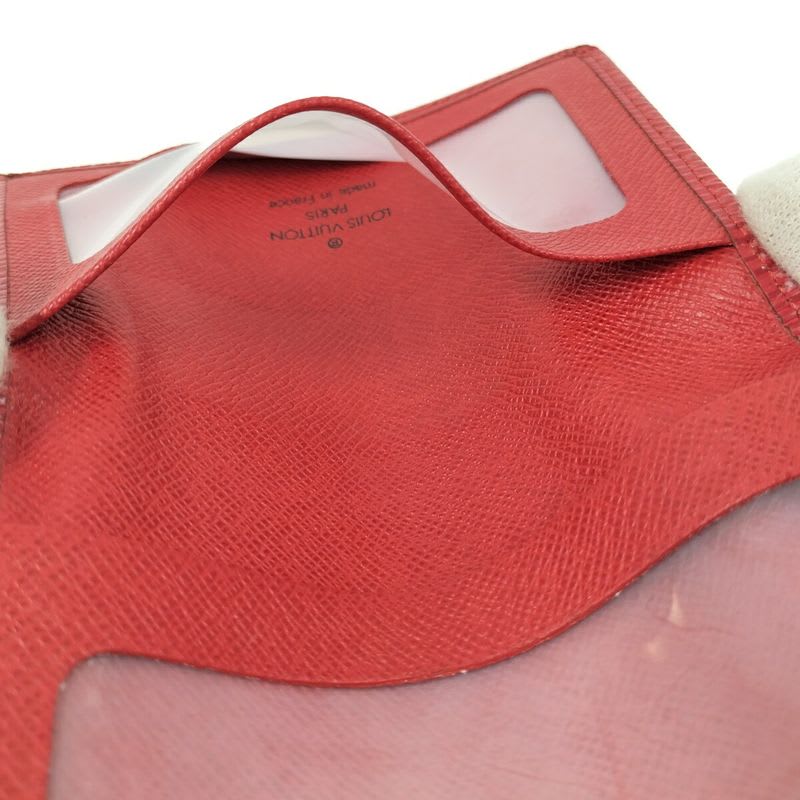 Louis Vuitton Porto 2 Cult Vertical Pass Case Epi Castilian Red — view 9