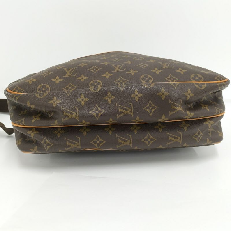 Louis Vuitton Reporter GM Shoulder Bag Monogram — view 5