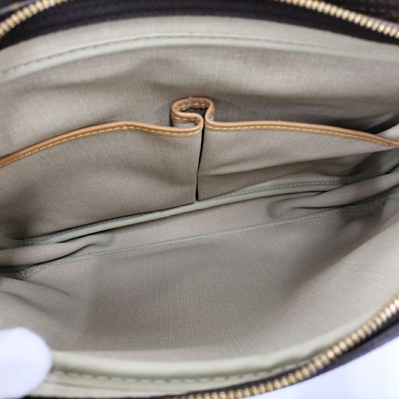 Louis Vuitton Reporter GM Shoulder Bag Monogram — view 9